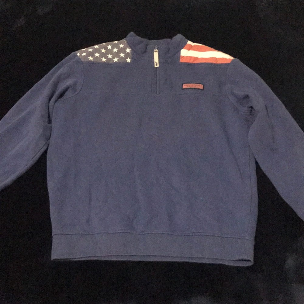 vineyard vines sweatshirt with American flag